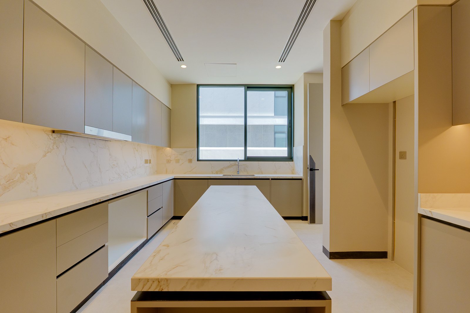 Majestic Vistas gallery cover